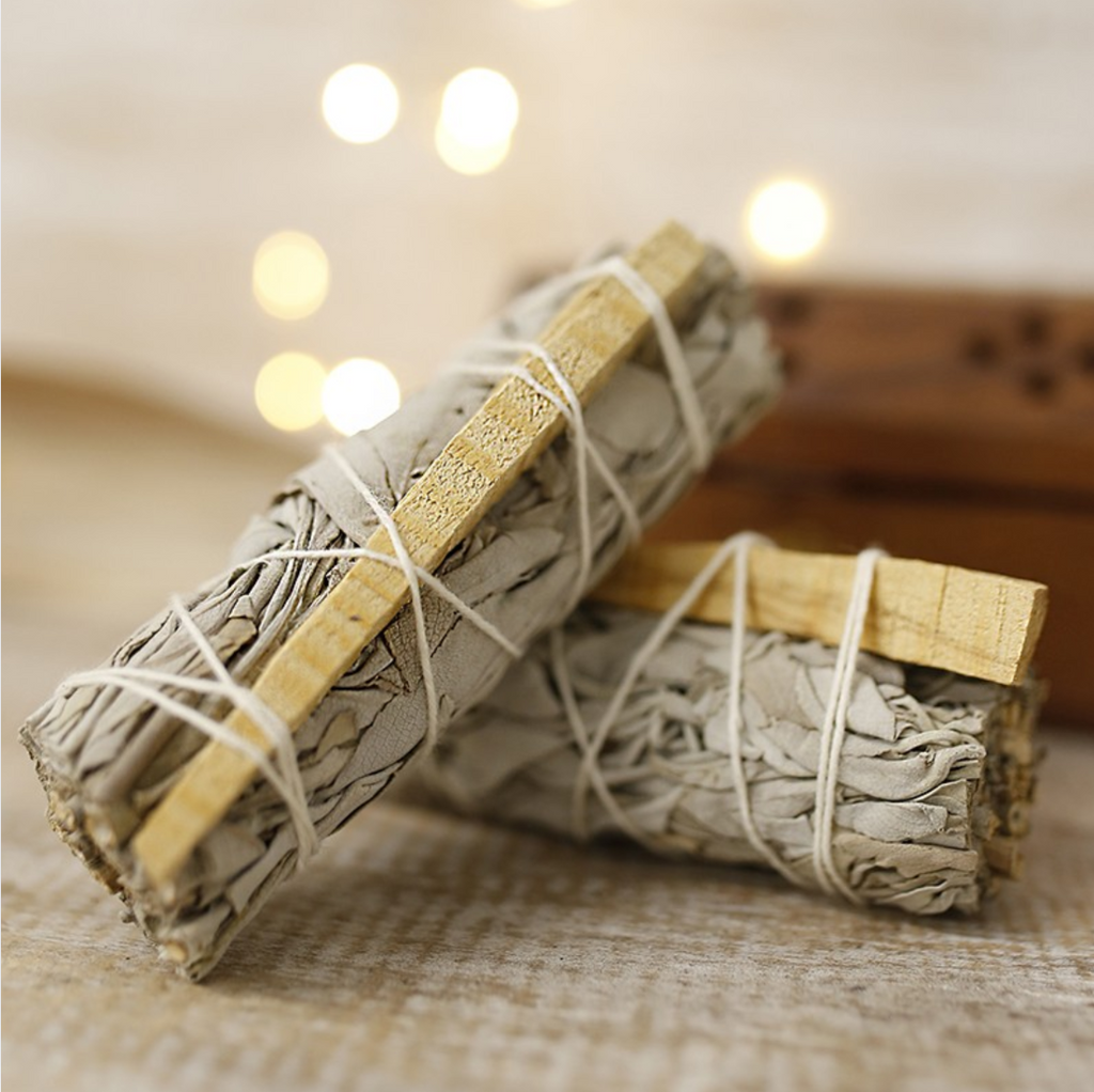 Atado Palo Santo y Salvia Blanca 10 cm · Sahumerio nuevo hogar, empleo o negocio